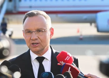 Zełenski z telefonem w ręku i dwa polityczne zgrzyty. Kulisy narad przed szczytem NATO