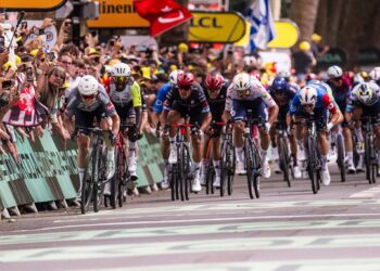 Nożownik na Tour de France.
