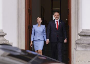 Karol Nawrocki oficjalnie przejmuje funkcję prezydenta Polski.