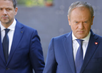 Nowy sondaż zaufania wobec polityków.