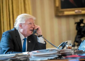 Trump po rozmowach na Alasce zadzwonił do Zełenskiego i przywódców UE, w tym do Karola Nawrockiego.