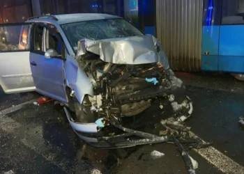 Porwany mężczyzna zginął w bagażniku bo oprawcy spowodowali wypadek.